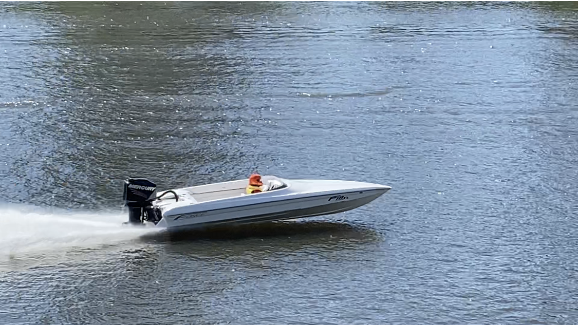 The Force F18x wins 4 out of 4 in mono class at the Windsor Power Boat Club day! Congratulations Boe!
