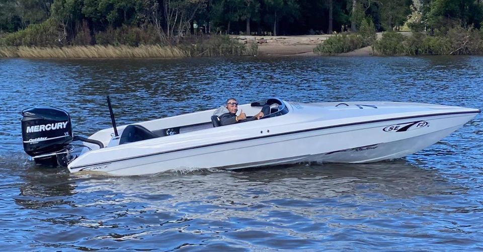This Force F21 checked out the river for logs and sand bars after the resent flood on the Hawkesbury River giving it a thumps up