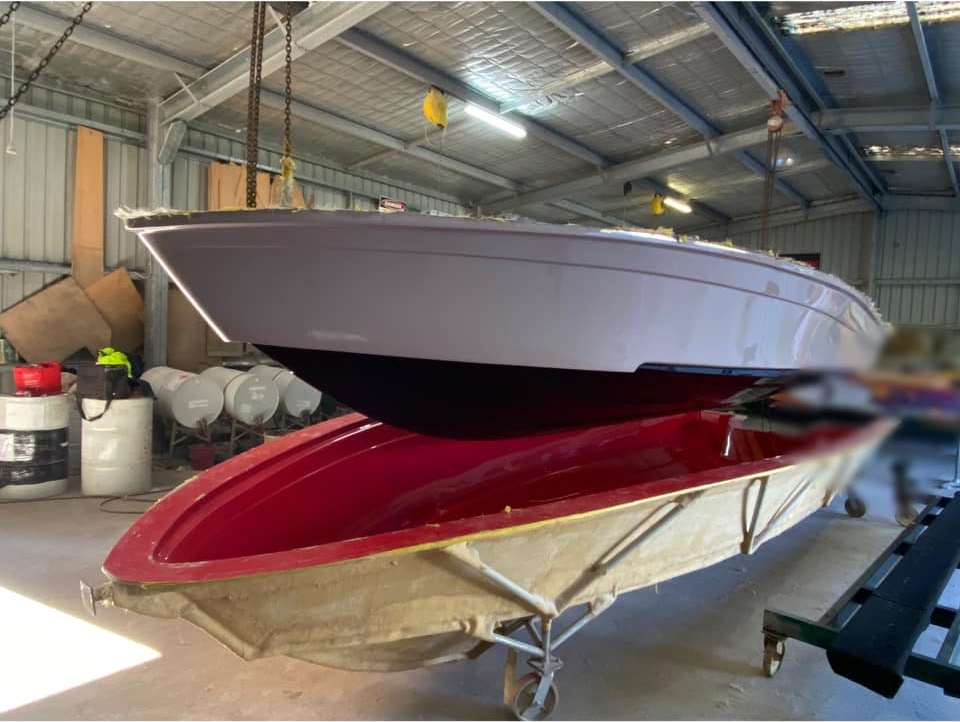 In May, our latest F25XS has been released out of the mould! The Steel grey on black looks magnificent!