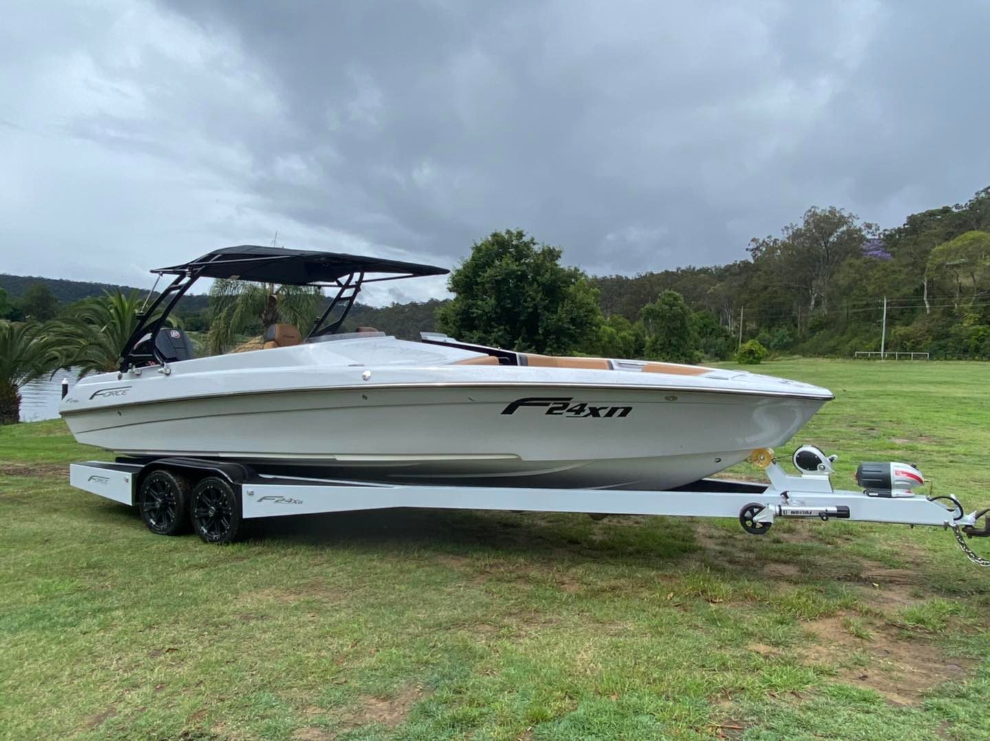 Check out this F24XB fitted out with a Roswell tower and custom made Bimini, sitting on its brand new Force Custom Trailer.