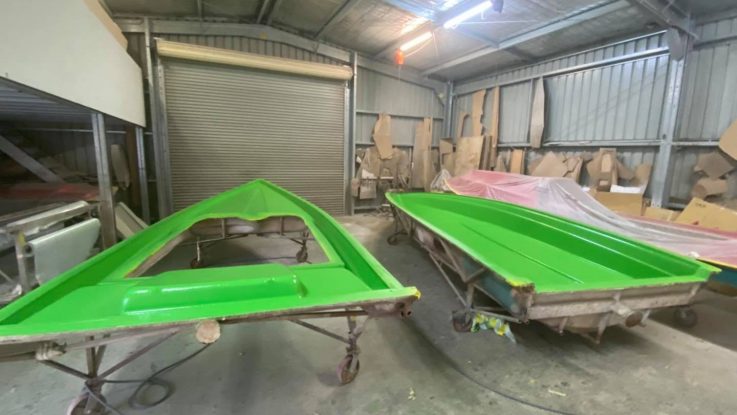 Be brave and go bright!  Very excited to see some Apple Green on this new Force F19X build!