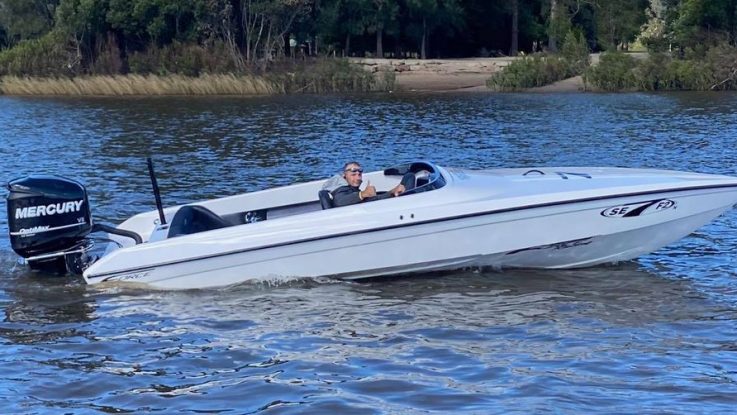 This Force F21 checked out the river for logs and sand bars after the resent flood on the Hawkesbury River giving it a thumps up